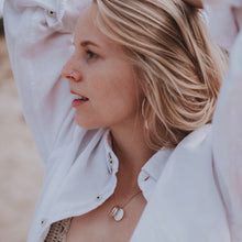 Load image into Gallery viewer, Gold Kiki Seashell necklace