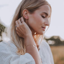 Load image into Gallery viewer, Gold Slender Dukat bracelet
