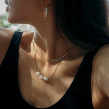 Load image into Gallery viewer, Gold Triple Pearl necklace