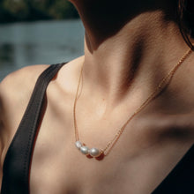 Load image into Gallery viewer, Gold Triple Pearl necklace
