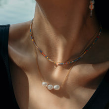 Load image into Gallery viewer, Gold Triple Pearl necklace