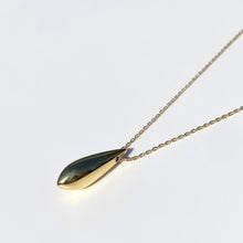 Učitaj sliku u preglednik galerije, Gold Drop necklace