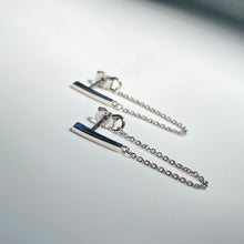 Load image into Gallery viewer, Silver Bar Chain earrings