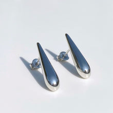 Učitaj sliku u preglednik galerije, Silver Drop earrings