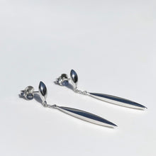 Učitaj sliku u preglednik galerije, Silver Pendant Drop earrings