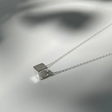 Load image into Gallery viewer, Silver Dice necklace