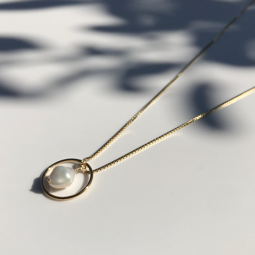 Gold Pearl necklace