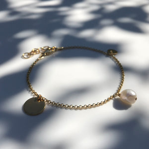Gold Pearl and Dukat bracelet