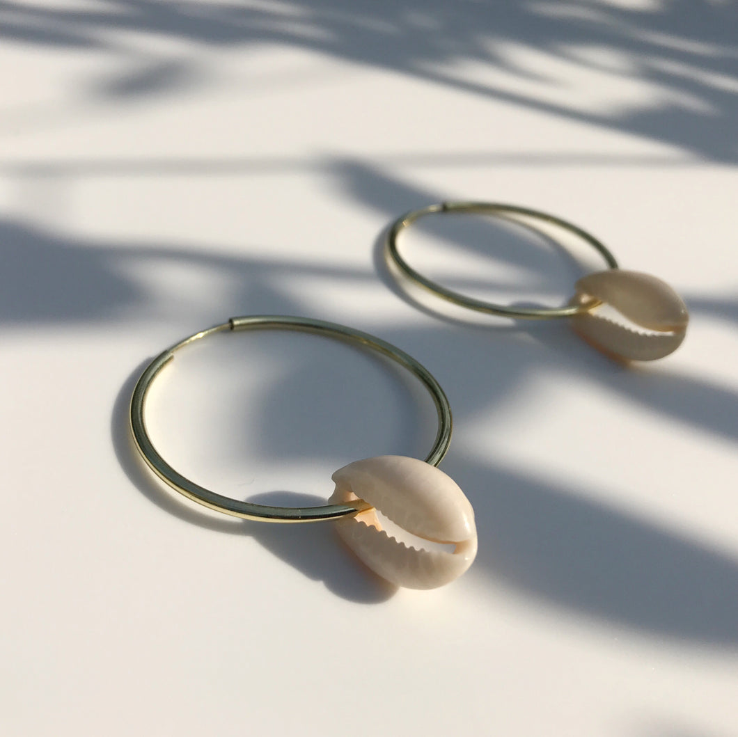 Seashell Maxi Creole earrings