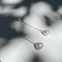 Load image into Gallery viewer, Silver Pearl Drop earrings