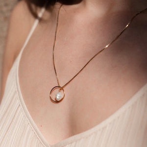 Gold Pearl necklace