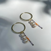 Load image into Gallery viewer, Gold Miyu Pearl Creole earrings