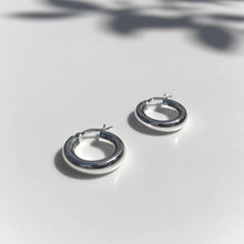 Load image into Gallery viewer, Silver Donut Creole earrings
