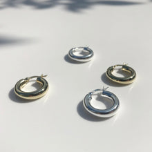 Load image into Gallery viewer, Gold Donut Creole earrings